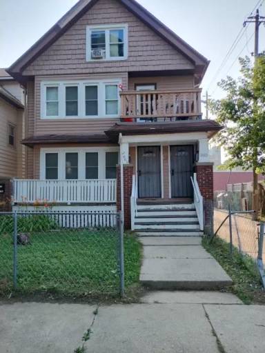 Main picture of 2661 N 50th St