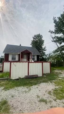 Main picture of 2150 Lost Nation Rd