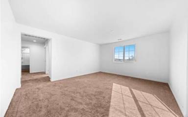 Main picture of 4790 Preston St
