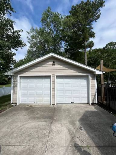 Main picture of 844 Dwyer Rd