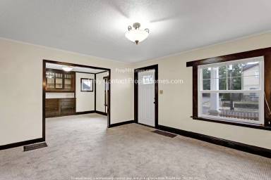 Main picture of 811 NE 92nd Ave