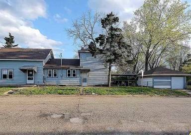 Main picture of 2417 SE Wisconsin Ave