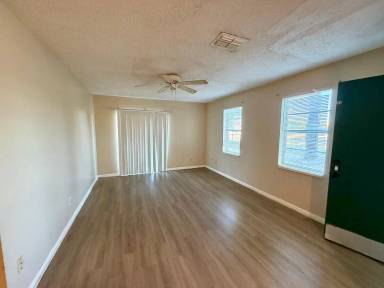 Main picture of 1301 Frankford Ave