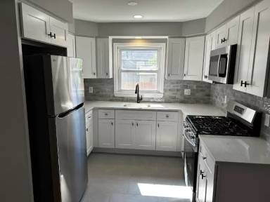 Main picture of 209 1st Ave