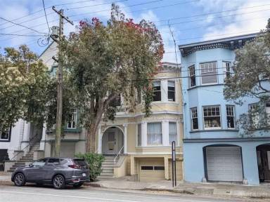 Main picture of 341 Lake St