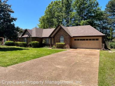 Main picture of 495 W Regis Pl
