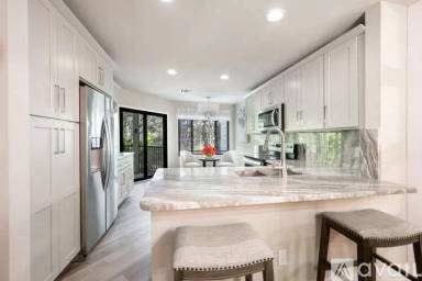 Main picture of 27113 Oakwood Lake Dr