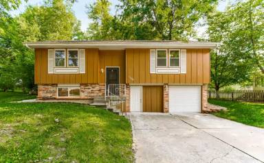 Main picture of 1109 NE Noeleen Ct