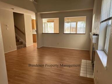 Main picture of 913 Radcliff Dr