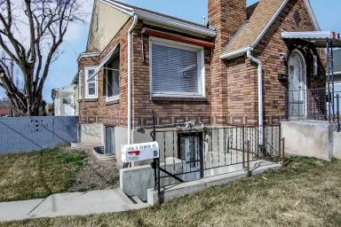 Main picture of 1430 S Denver St