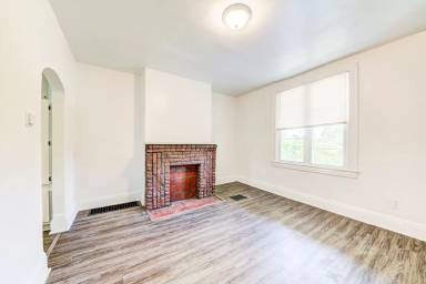 Main picture of 226 Cedarhurst St