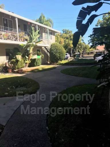Main picture of 1441 Hood Rd