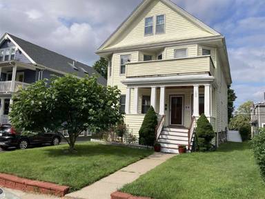 Main picture of 100 Redlands Rd