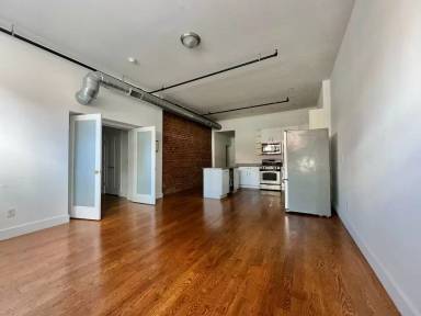 Main picture of 140 Orange St