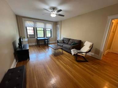 Main picture of 1758 Commonwealth Ave