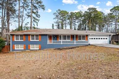 Main picture of 816 Valley Creek Dr