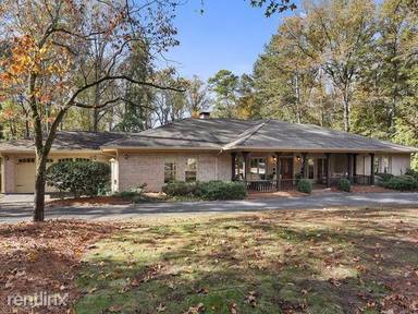 Main picture of 8180 Innsbruck Dr