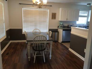 Main picture of 128 Holly Ln