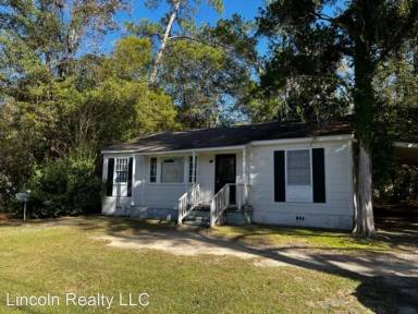 Main picture of 2413 Oxford Dr