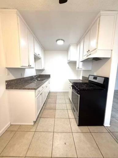 Main picture of 634 W 5th St