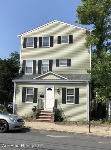 Main picture of 62 School St