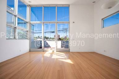 Main picture of 545 Rose Ave
