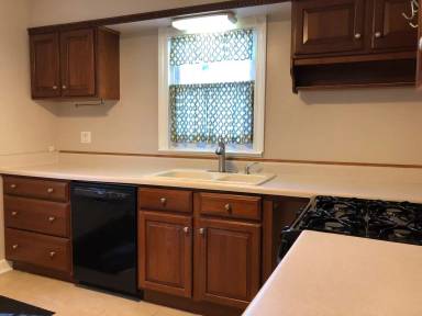 Main picture of 148 S Cedar St