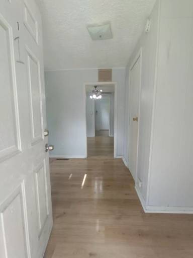 Main picture of 1010 S 6th St