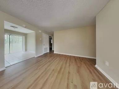 Main picture of 604 E 5th St