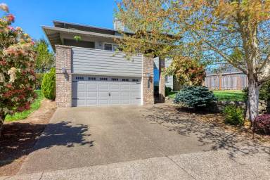Main picture of 23329 SW Sherk Pl