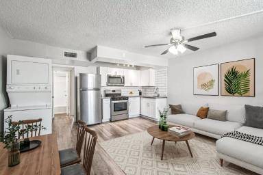 Main picture of Summit on Thomas