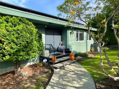 Main picture of 3030 NW 95th St