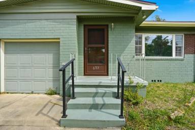Main picture of 6713 Provost Rd N