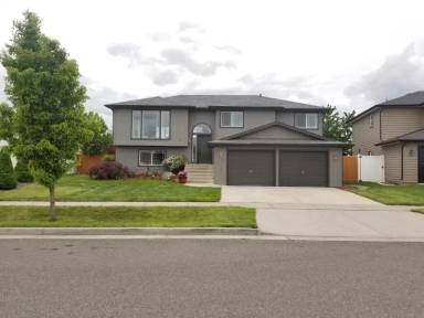 Main picture of 10426 W 10th Ave