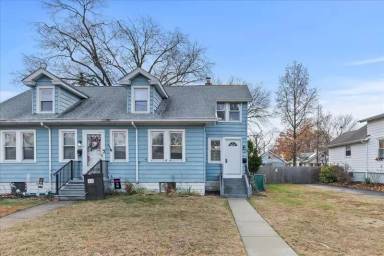 Main picture of 49 Hess Ave
