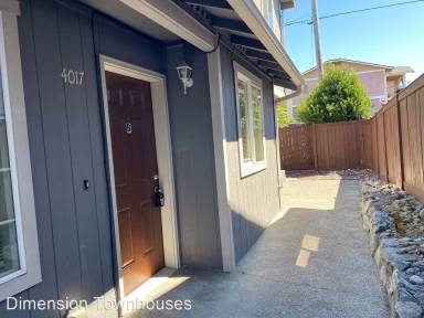 Main picture of 4015 S Puget Sound Ave