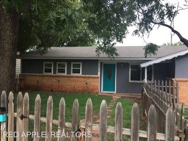 Main picture of 2410 Glendale Dr