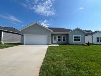 Main picture of 2670 Cedrus Ave