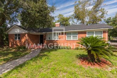 Main picture of 107 W 18th St