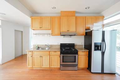 Main picture of 1200 W 24th St