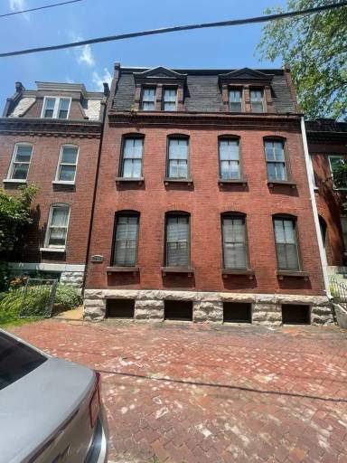 Main picture of 2511 S 9th St