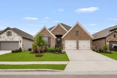Main picture of 316 Hulda Trl