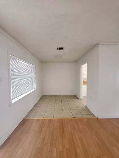 Main picture of 231 Lincoln Dr