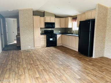 Main picture of Coachlight Village South