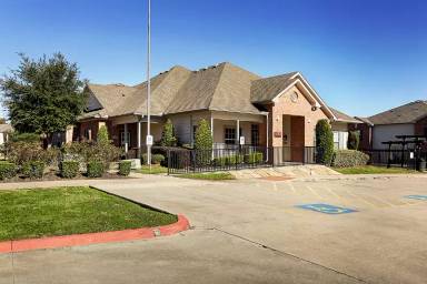 Main picture of Cricket Hollow Apartments