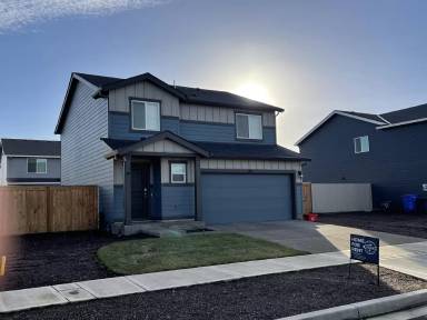 Main picture of 4816 Apollo Ave NE