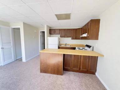 Main picture of 17 Lee Cir