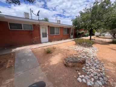 Main picture of 9400 Candelaria Rd NE