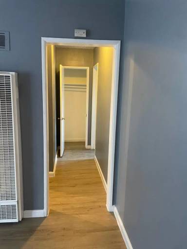Main picture of 1223 1/2 W 109th St