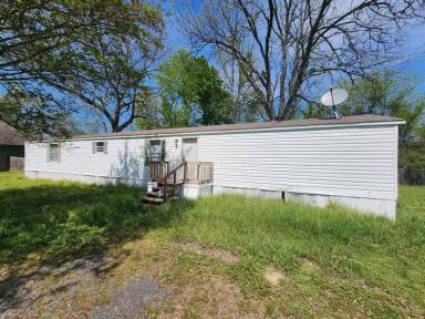 Main picture of 15 Wilma Ln